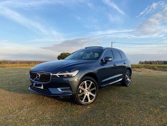 VOLVO XC60 2.0 T8 HYBRID INSCRIPTION AWD GEARTRONIC VOLVO XC60 2.0 T8 HYBRID INSCRIPTION AWD GEARTRONIC